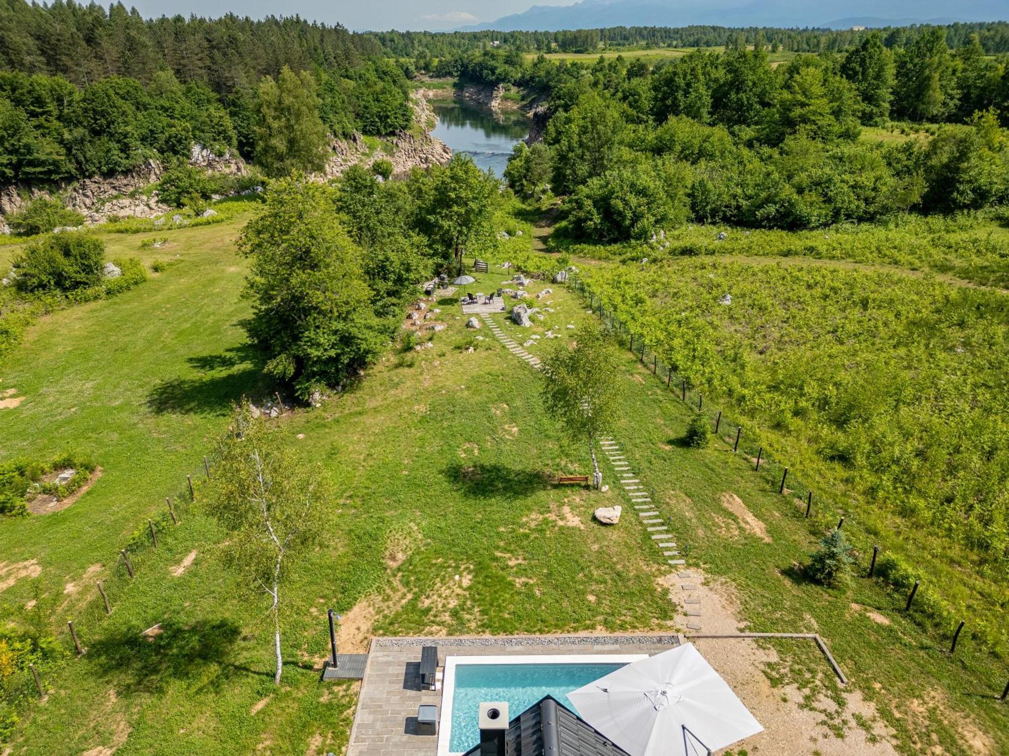 Alpesi faház River House Moon Gospić